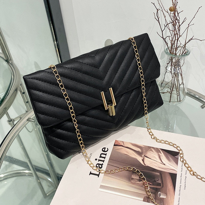 Luxury women's designer flap bag, large capacity leather handbag, single shoulder shopping bag, fashionable purse handbag