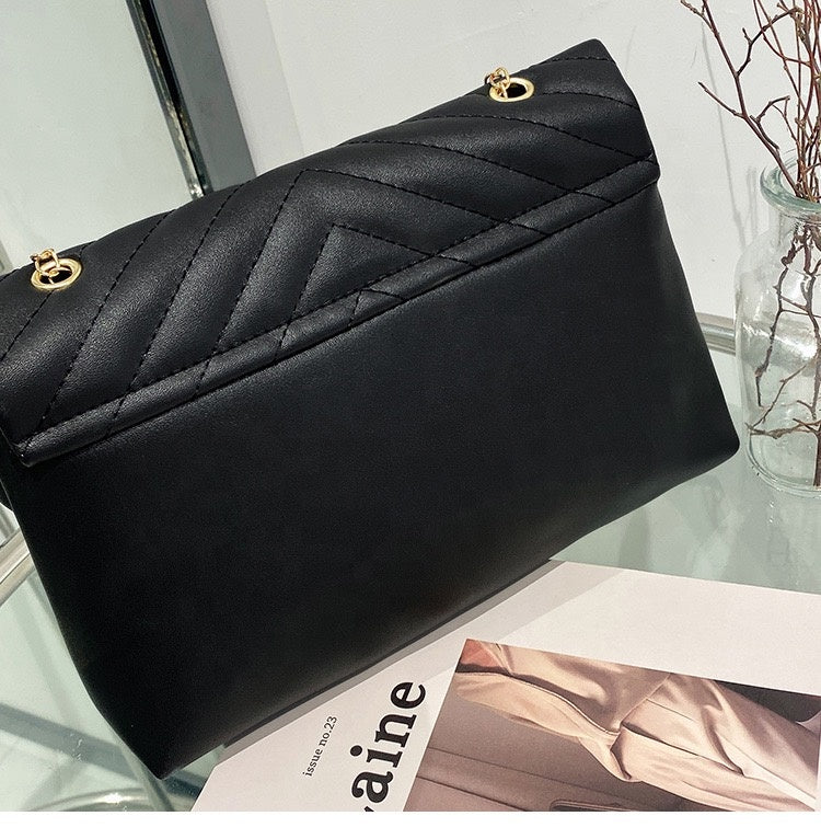 Luxury women's designer flap bag, large capacity leather handbag, single shoulder shopping bag, fashionable purse handbag